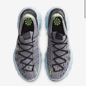 NEW - Nike Space Hippie 04